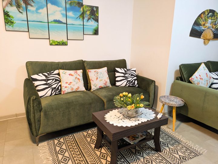 Living room with bougainvillea on the table